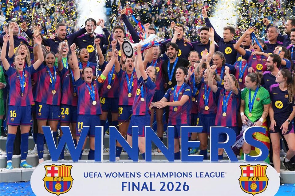Barcelona Frauen feiern ihren Champions-League-Erfolg in Oslo.Kirsty Wigglesworth/AP/dpa