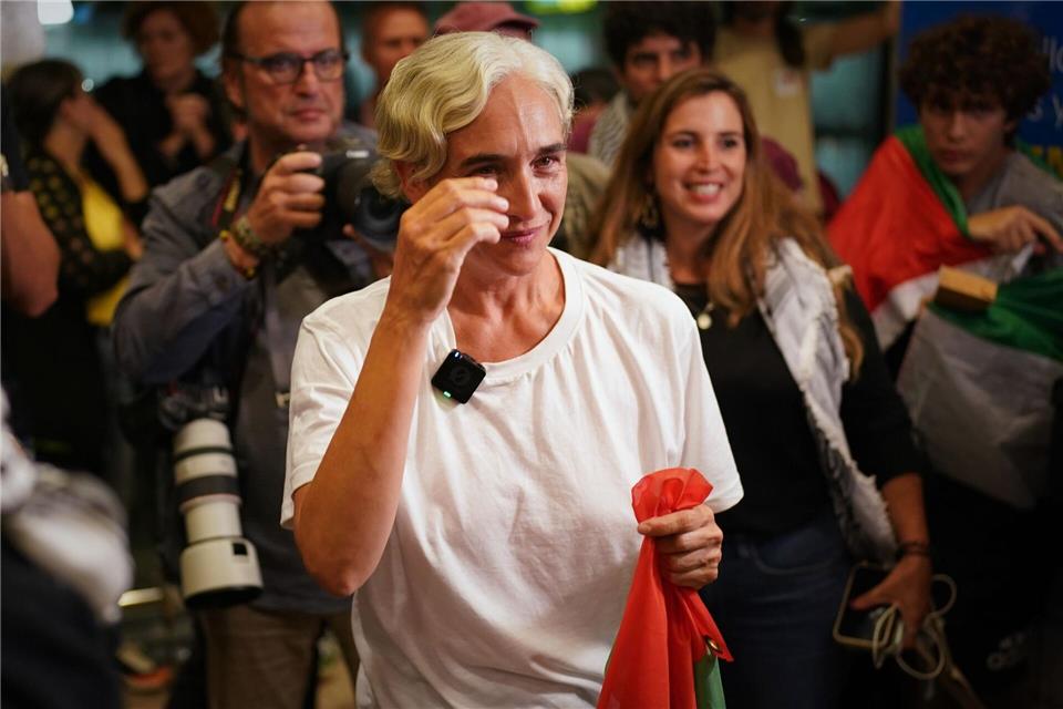 Barcelonas frühere Bürgermeisterin Ada Colau gehörte zu den mehr als 400 Menschen, die in Gewahrsam genommen wurden. Joan Mateu Parra/AP/dpa