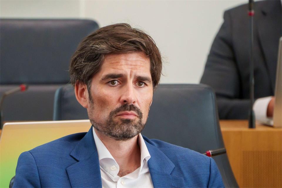 Bau- und Kommunalminister Sven Teuber (SPD) hielte eine Grundgesetzänderung für Klimaschutz für einen großen Wurf. (Archivbild) Andreas Arnold/dpa