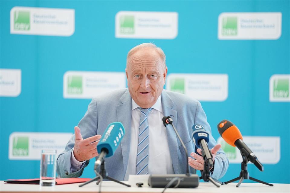 Bauernpräsident Rukwied fordert Soforthilfen der Bundesregierung.Kay Nietfeld/dpa