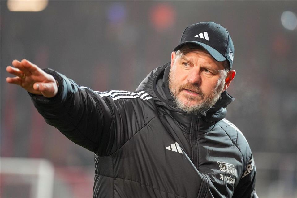 Baumgart fand die Choreo der Fans absolut gelungen, den Auftritt seiner Spieler zumindest nicht schlecht.Soeren Stache/dpa