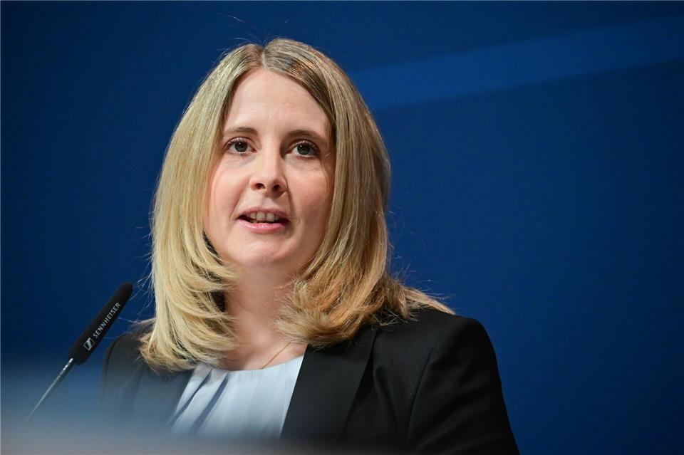 Bauministerin Verena Hubertz will Bauen leichter und billiger machen (Archivbild)Sebastian Gollnow/dpa