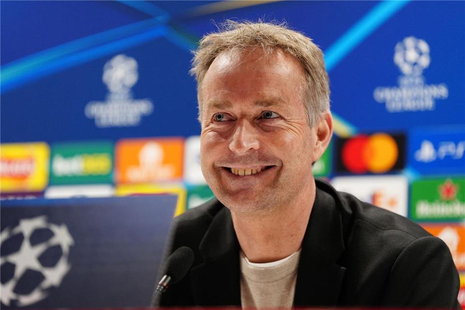 Bayer-Coach Kasper Hjulmand erwartet, dass sich seine Mannschaft in London steigert.Bradley Collyer/PA Wire/dpa