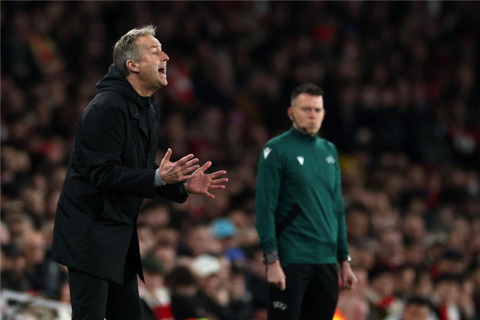 Bayer-Coach Kasper Hjulmand sieht trotz Champions-League-Aus einen Aufwärtstrend bei seinem Team.Ian Walton/AP/dpa