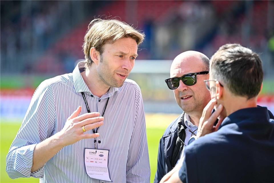 Leverkusener Alajbegovic wechselt nach Salzburg Bayer Leverkusen ist bereits sehr aktiv auf dem Transfermarkt.Harry Langer/dpa