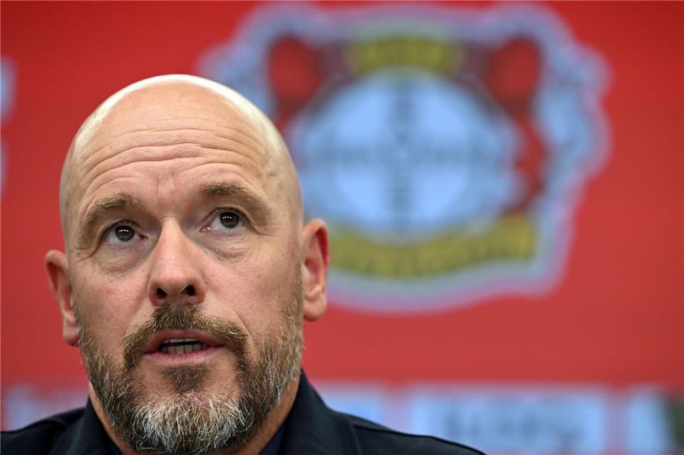 Bayer-Trainer Erik ten Hag absolviert das erste Testspiel mit seinem neuen Team in Brasilien. Federico Gambarini/dpa