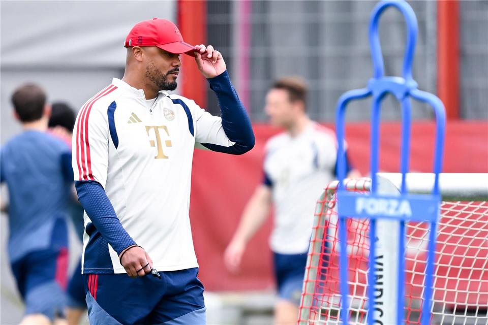 Bayern-Coach Vincent Kompany im Abschlusstraining vor dem Halbfinal-Rückspiel der Champions League gegen Paris.Sven Hoppe/dpa