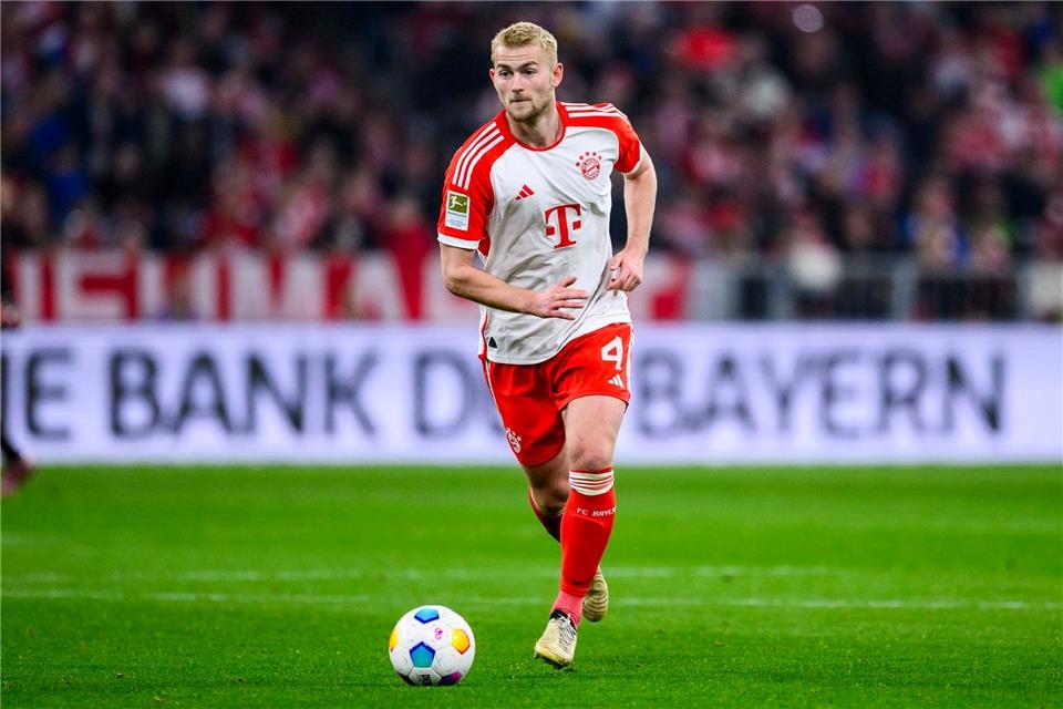 Wegen Real-Rückspiel: Bayern schont Stars in Stuttgart Bayern Münchens Matthijs de Ligt wird nicht mit nach Stuttgart reisen.