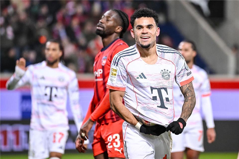 Bayern-Stürmer Luis Díaz ist nun auch unter die Sänger gegangen. (Archivbild)Harry Langer/dpa