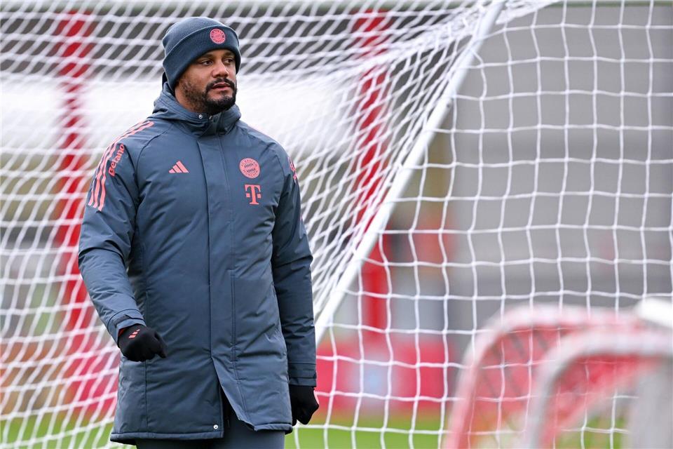 Bayern-Trainer Vincent Kompany hofft auf einen Sieg.Sven Hoppe/dpa