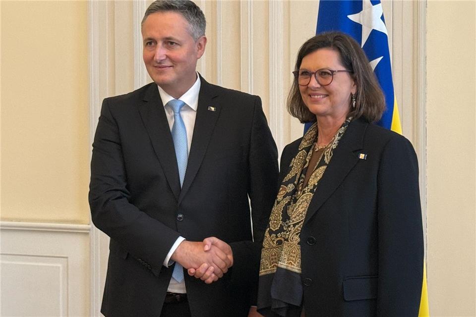Bayerns Landtagspräsidentin Ilse Aigner wird in Sarajevo vom Staatspräsidenten von Bosnien-Herzegowina empfangen.Christoph Trost/dpa