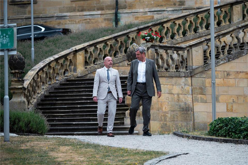 Bayerns Ministerpräsident Markus Söder (rechts) und CSU-Landesgruppenchef Alexander Hoffmann wollen Verschärfungen bei der Fahndung nach Islamisten.Daniel Vogl/dpa