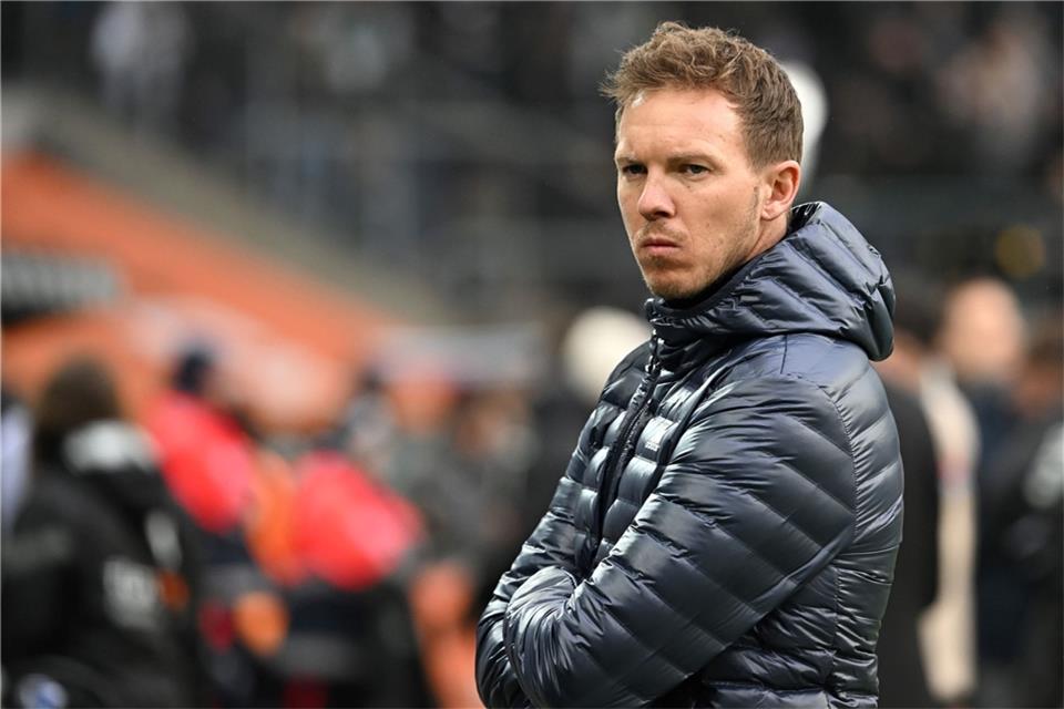 Bayerns Trainer Julian Nagelsmann an der Seitenlinie. Seine Verhandlungen mit Paris Saint-Germain sollen gescheitert sein.