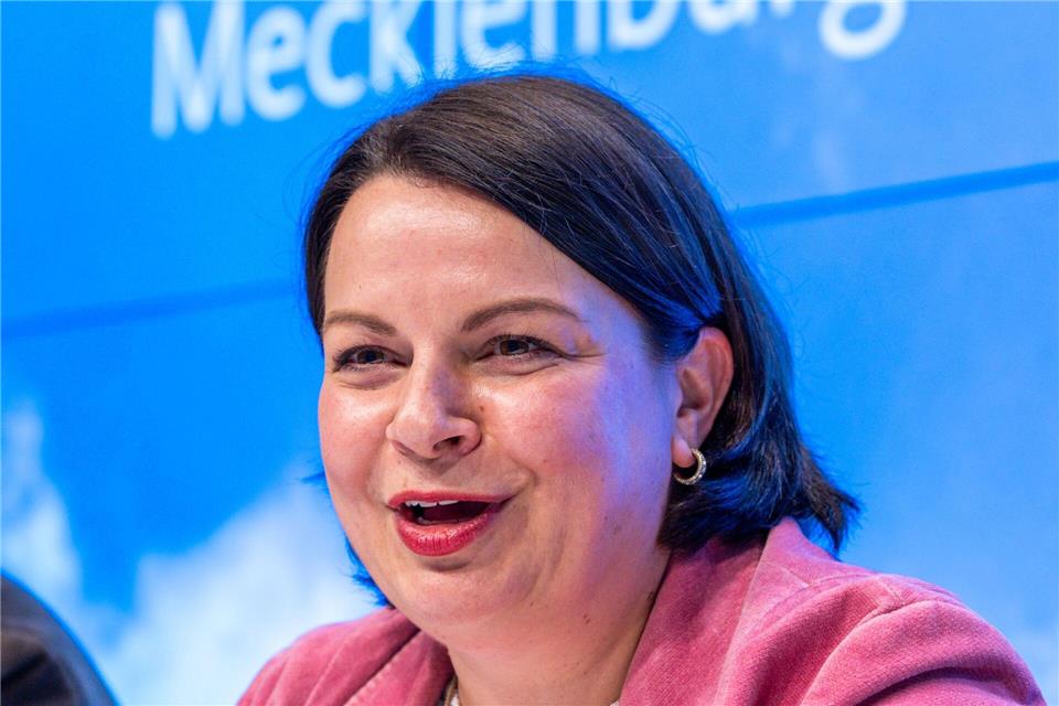 Begrüßt die Entscheidung Berlins, mit Warnemünde als Segel-Standort in die Olympia-Kampagne zu gehen: MV-Sportministerin Stefanie Drese (SPD). (Archivbild)Jens Büttner/dpa