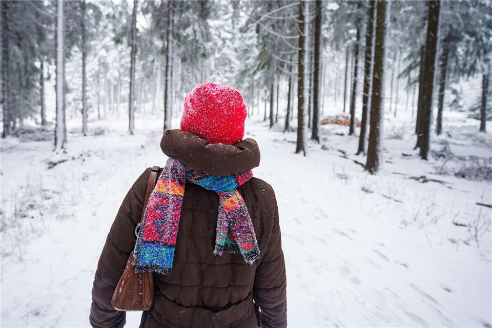 Beheizbare Kleidung - was sich an kalten Tagen kuschelig anhört, kann für die Umwelt schädlich sein.picture alliance/dpa