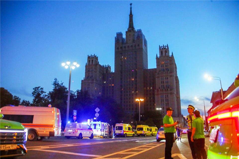 Behörden halten sich mit Informationen zu möglichen Hintergründen des Vorfalls bedeckt. Sergei Vedyashkin/Moscow News Agency/AP/dpa