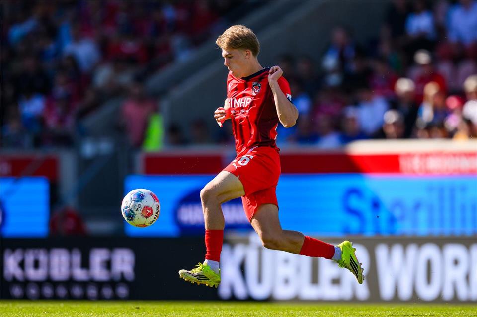 Behrens spielt künftig für den FC Augsburg. (Archivbild)Tom Weller/dpa