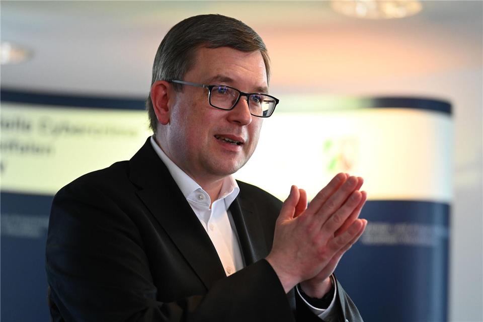 Bei Cyber-Angriffen auf Unternehmen gibt es laut Hartmann ein großes Dunkelfeld.Celine Frohnapfel/dpa