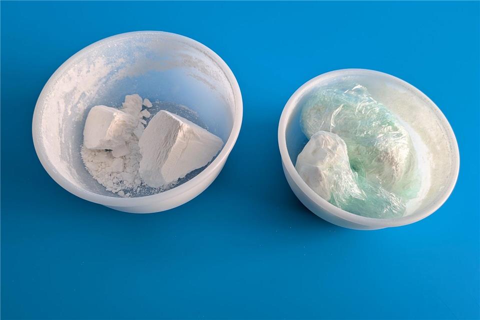 Bei Durchsuchungen in München und im Landkreis Fürstenfeldbruck finden Ermittler neben Bargeld auch Kokain. GER Südbayern/dpa