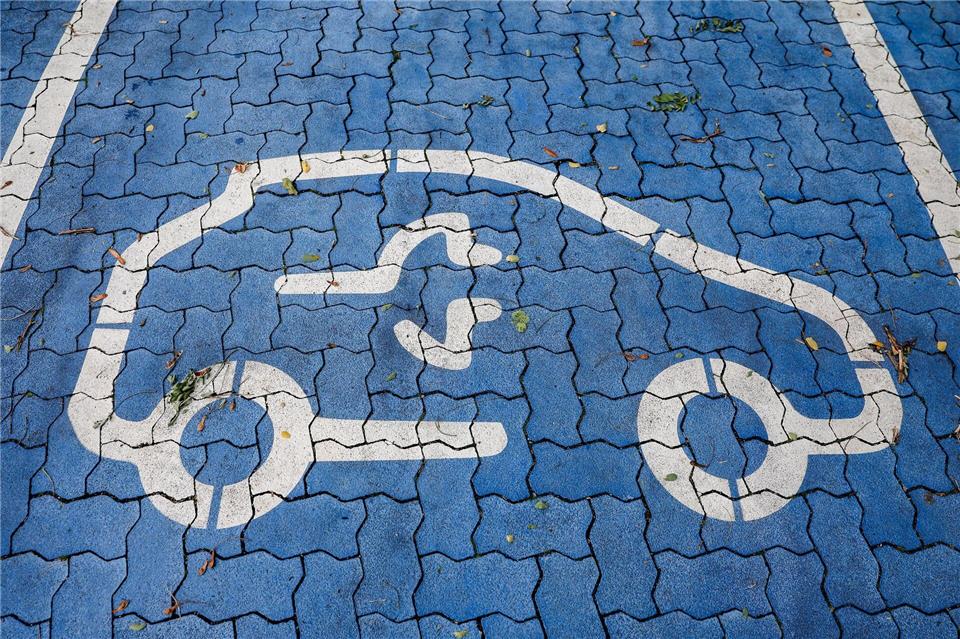Bei Elektroautos haben deutsche Hersteller und ihre Töchter den Heimatmarkt fest im Griff. (Symbolbild)Jan Woitas/dpa
