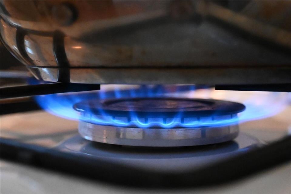 Bei Gas- und Strompreisen zeichnet sich für das neue Jahr Entlastung für die Verbraucher ab. (Archivbild)Anna Ross/dpa