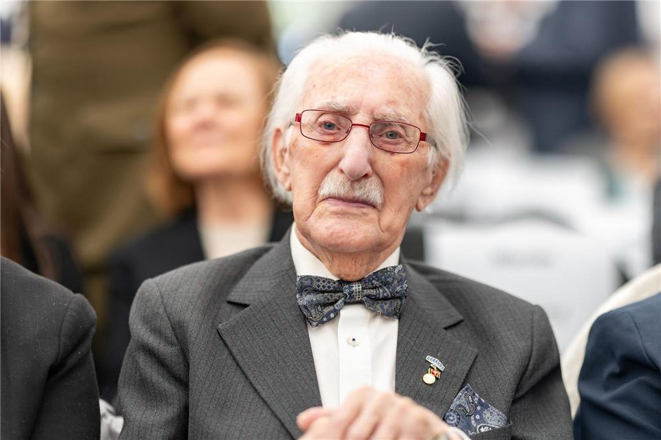 Bei Gedenkfeiern ruft Leon Weintraub regelmäßig zu mehr Humanismus auf. (Archivbild)Daniel Karmann/dpa