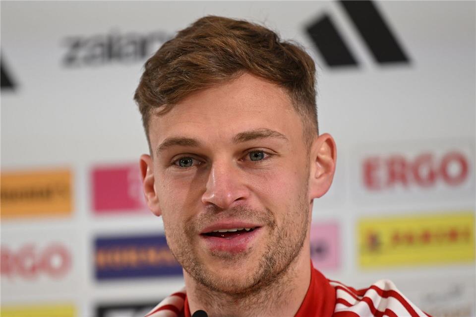 Bei Joshua Kimmich stapelt sich manchmal allerlei in der Garage - es ist aber nicht für seine eigene Familie bestimmt. (Archivbild)Federico Gambarini/dpa