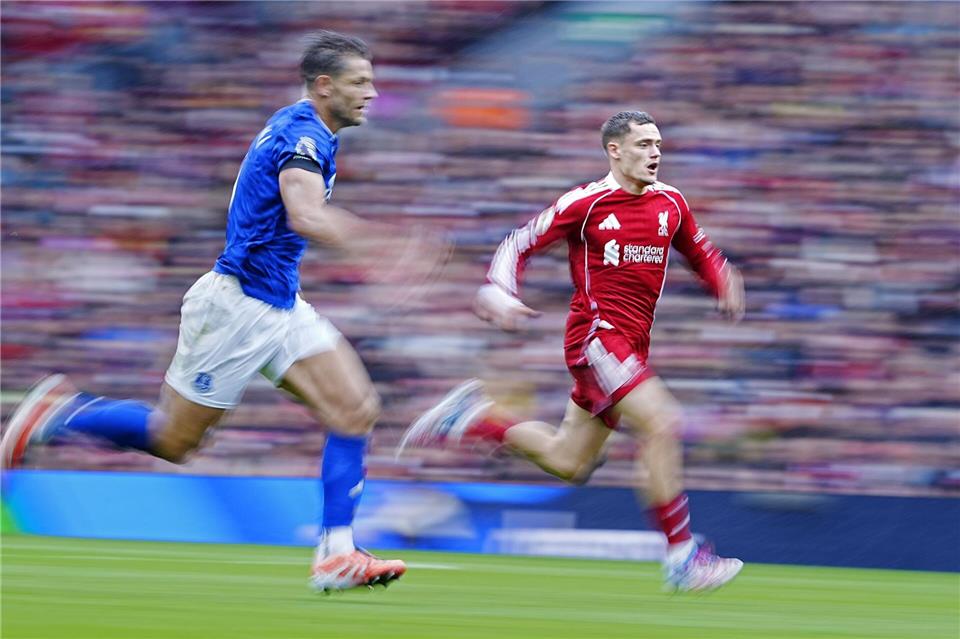Bei Liverpool 2:1-Sieg gegen den FC Everton wurde Florian Wirtz erst nach einer Stunde eingewechselt.Peter Byrne/PA Wire/dpa