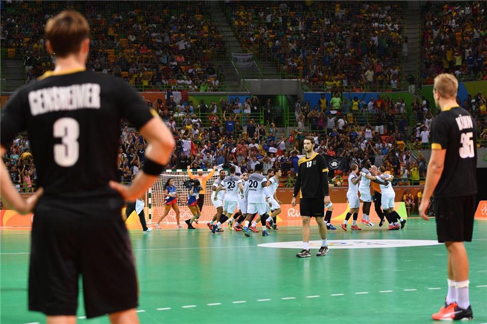 Bei Olympia platzte der Gold-Traum der DHB-Auswahl im Halbfinale. (Archivbild) picture alliance / dpa