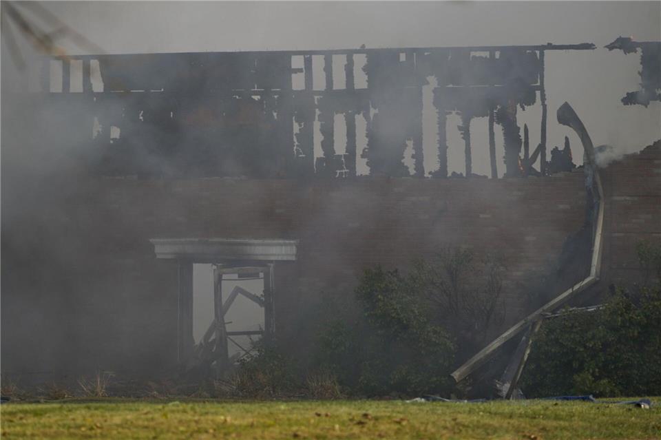 Bei Schüssen und dem Feuer sind Menschen gestorben.Lukas Katilius | MLive.com/The Flint Journal/AP/dpa