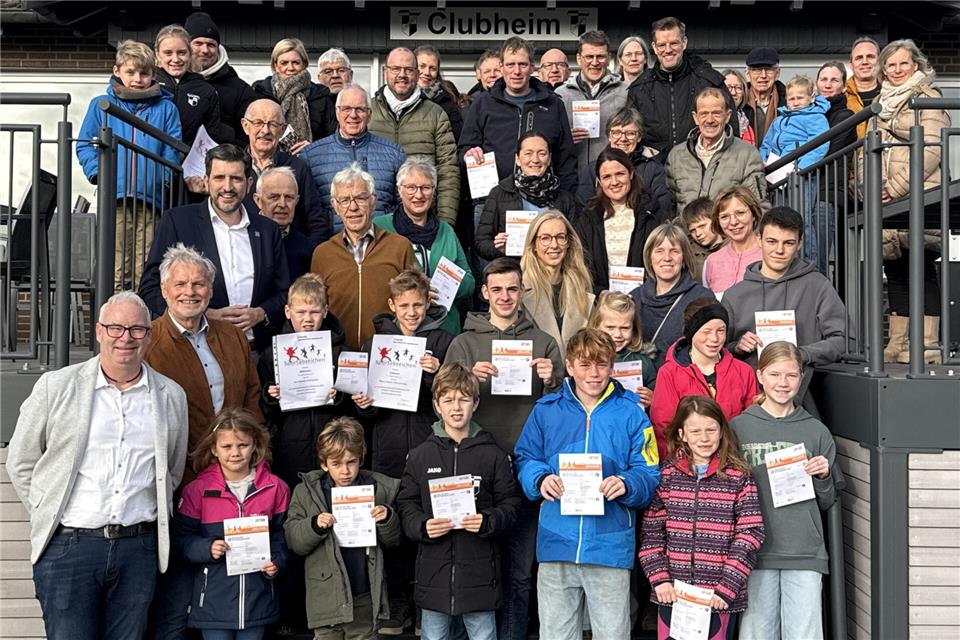 Bei Viktoria Heiden endete die Sportabzeichen-Saison 2025 mit der Übergabe der Urkunden.