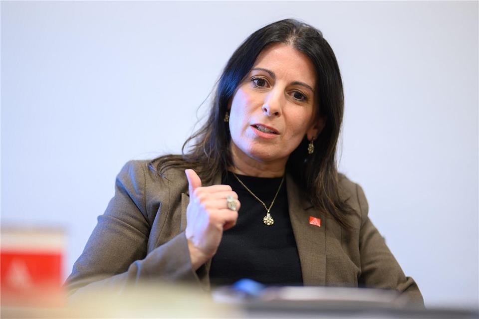 Bei Volkswagen wird der Betriebsrat neu gewählt. Amtsinhaberin Daniela Cavallo bewirbt sich erneut um den Vorsitz.Julian Stratenschulte/dpa