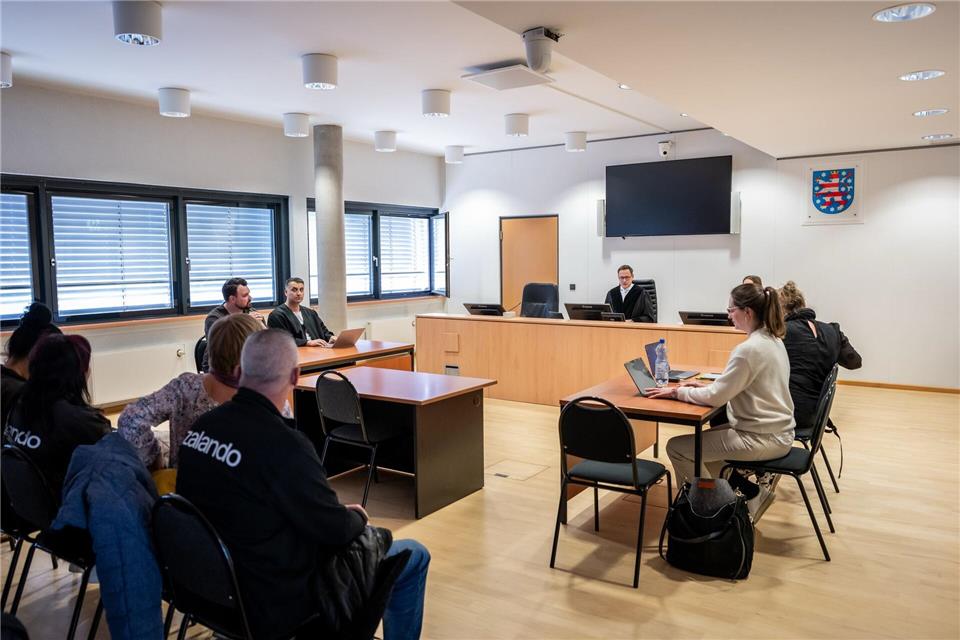 Bei Zalando wird es es im Streit um die Schließung des Erfurter Logistikzentrums eine Einigungsstelle geben. Jacob Schröter/dpa