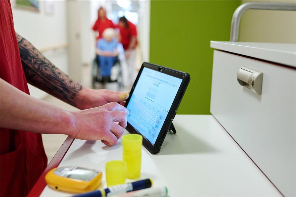 Bei dem Hacker-Angriff sind die Täter an personenbezogene Daten gelangt. (Archivbild)Bernd Thissen/dpa