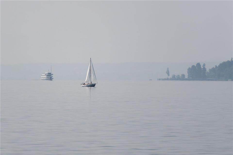 Bei dem Unfall am Samstag war eine Frau auf dem Segelboot aus Bayern gestorben. (Symbolbild)Silas Stein/dpa
