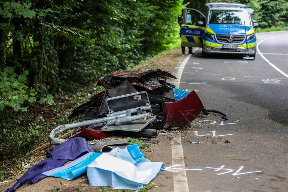 Bei dem Unfall starben vier Teenager. (Archivbild)Christoph Reichwein/dpa