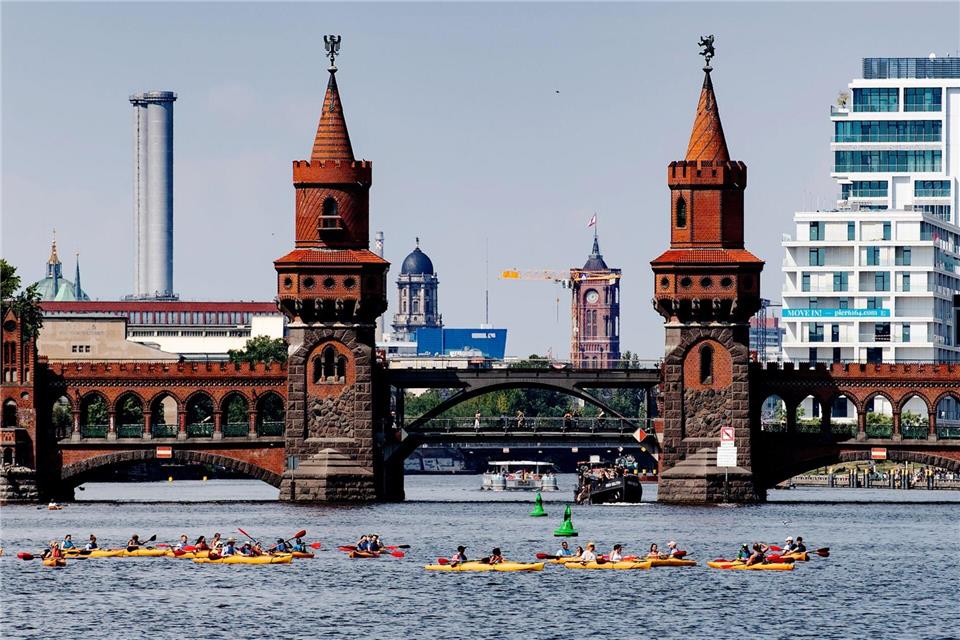 Bei dem neuen Programm „BerlinPay„ stehen zunächst die Berliner Gewässer im Fokus. (Archivbild)Paul Zinken/dpa
