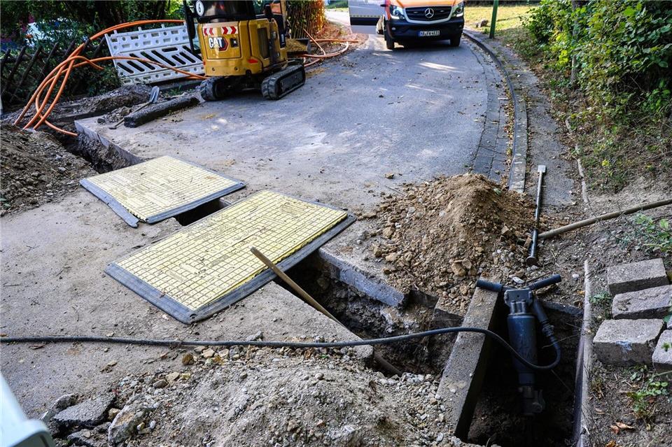Bei dem schweren Arbeitsunfall in Hagen wurde ein Mann verletzt - und ein Stromausfall verursacht. Alex Talash/dpa