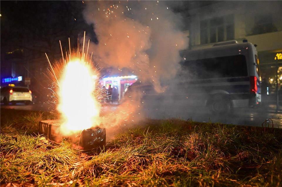 Bei den Ermittlungen ging es meistens um Verstöße gegen das Waffengesetz und das Sprengstoffgesetz. Sebastian Christoph Gollnow/dpa