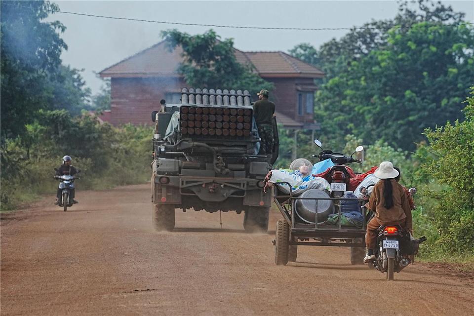 Thailand und Kambodscha besiegeln Frieden – Trump vermittelt  Bei den Gefechten im Juli gab es Dutzende Tote. (Archivbild)Heng Sinith/AP/dpa