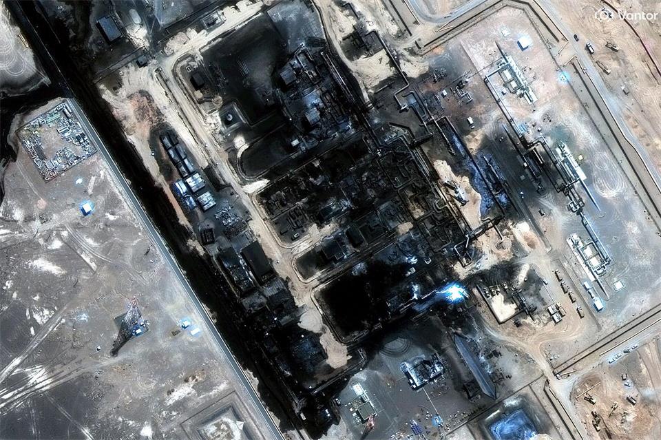 Bei den Huthi-Angriffen im September sollen Pumpstationen der Pipeline getroffen worden sein. (Archivbild)Uncredited/Satellite image ©2026 Vantor/AP/dpa