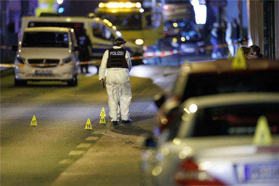 Bei den Schüssen vor dem Landgericht waren vier Menschen verletzt worden, teilweise schwer. (Archivbild)Friso Gentsch/dpa