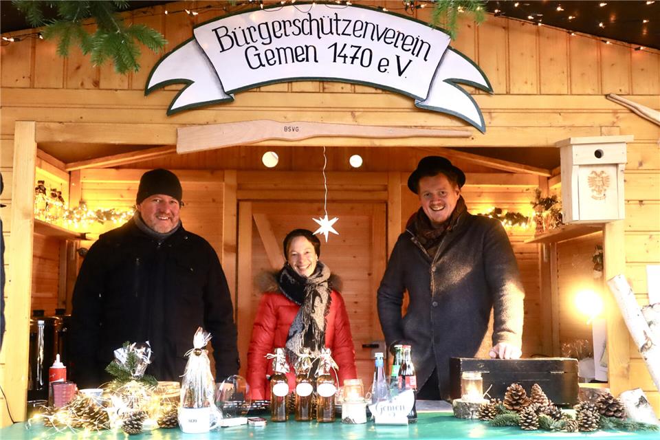 Bei den Schützen gibt‘s - genau - Bratapfellikör.