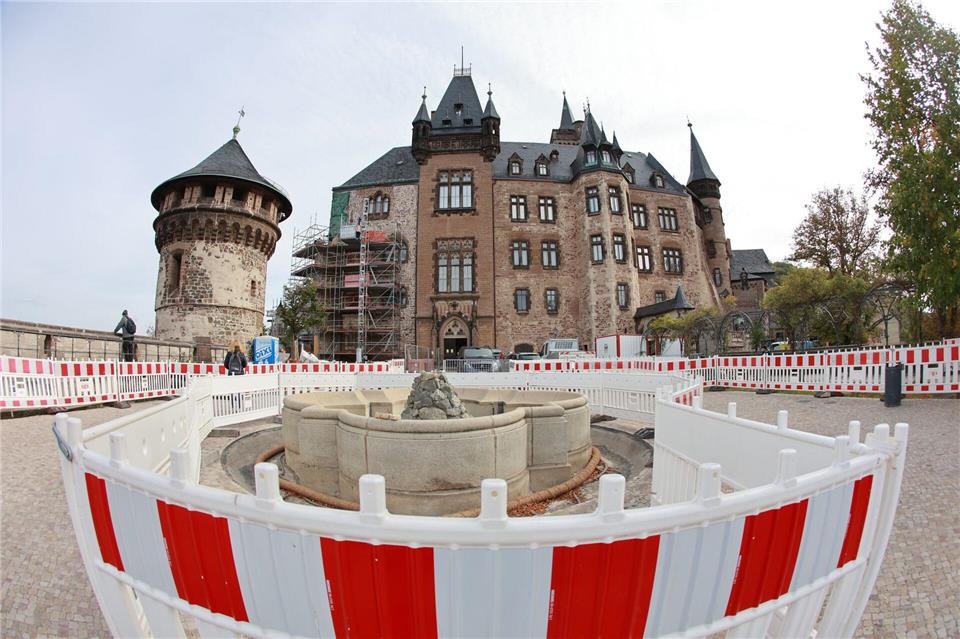 Sanierung am Schloss Wernigerode kommt voran Bei den Umbauarbeiten am Schloss Wernigerode handelt es sich um die größte Sanierungsmaßnahme der vergangenen Jahrzehnte. Matthias Bein/dpa