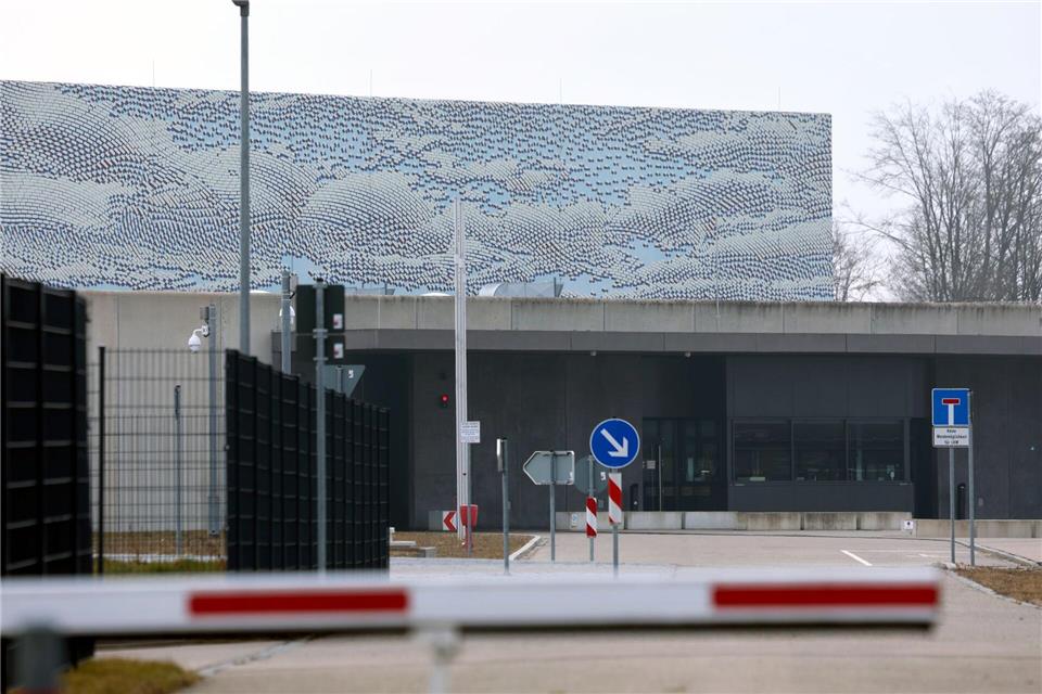 Bei den Vorwürfen geht es vor allem um das Einsperren von Insassen in sogenannten besonders gesicherten Hafträumen. (Archivbild)Karl-Josef Hildenbrand/dpa