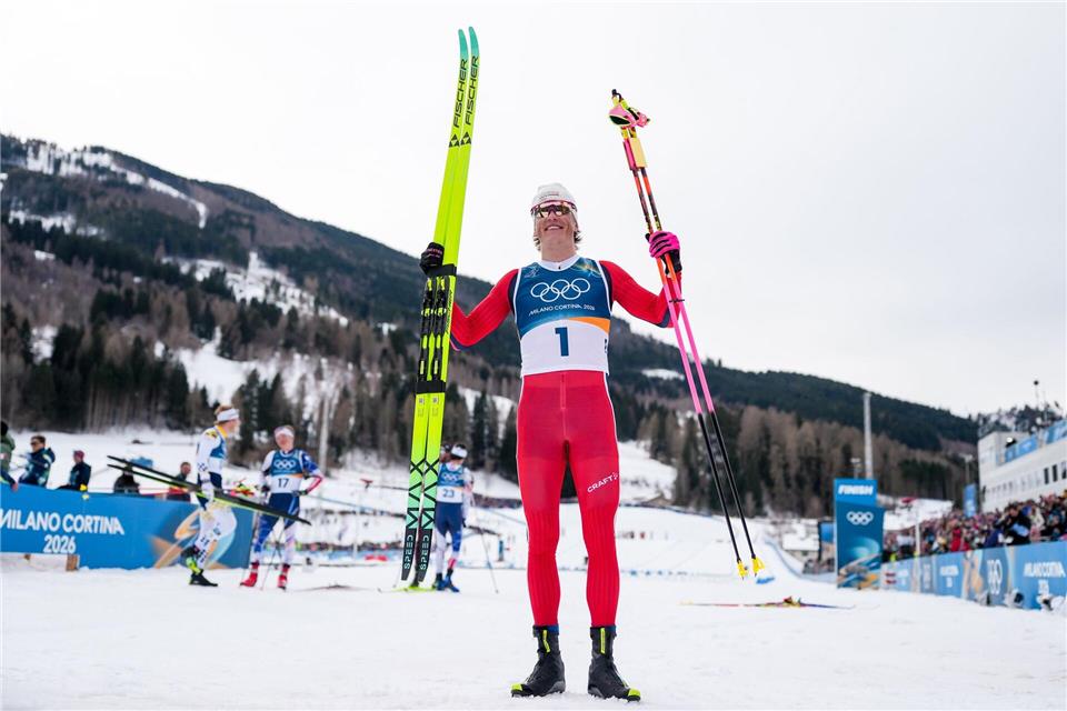 Bei den Winterspielen in Italien gewann Norwegens Langlaufstar Johannes Hoesflot Klaebo sechsmal Gold. (Archivbild)Evgeniy Maloletka/AP/dpa