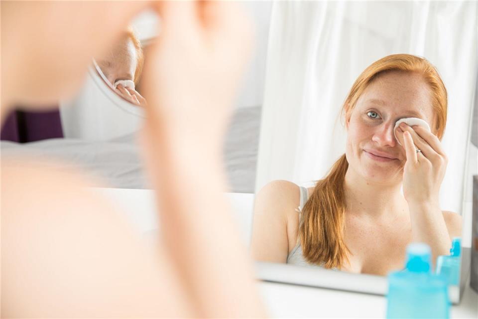 Bei der Auswahl des Abschminkprodukts gibt es nicht die eine Lösung für alle, sondern viele passende Möglichkeiten.Christin Klose/dpa-tmn