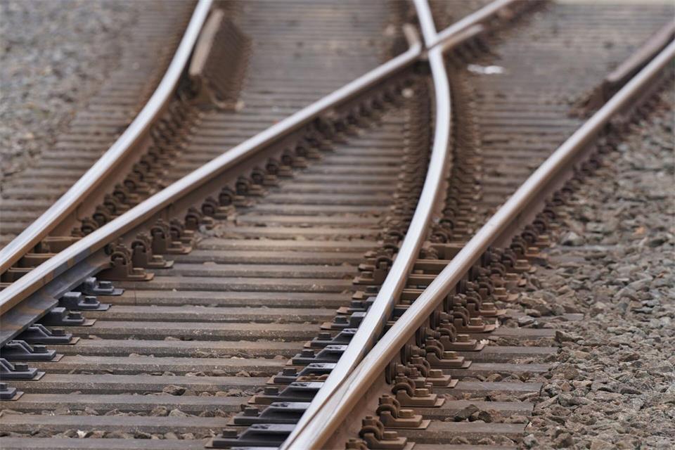 Bei der Bahn wird gebaut. (Symbolbild)Marcus Brandt/dpa