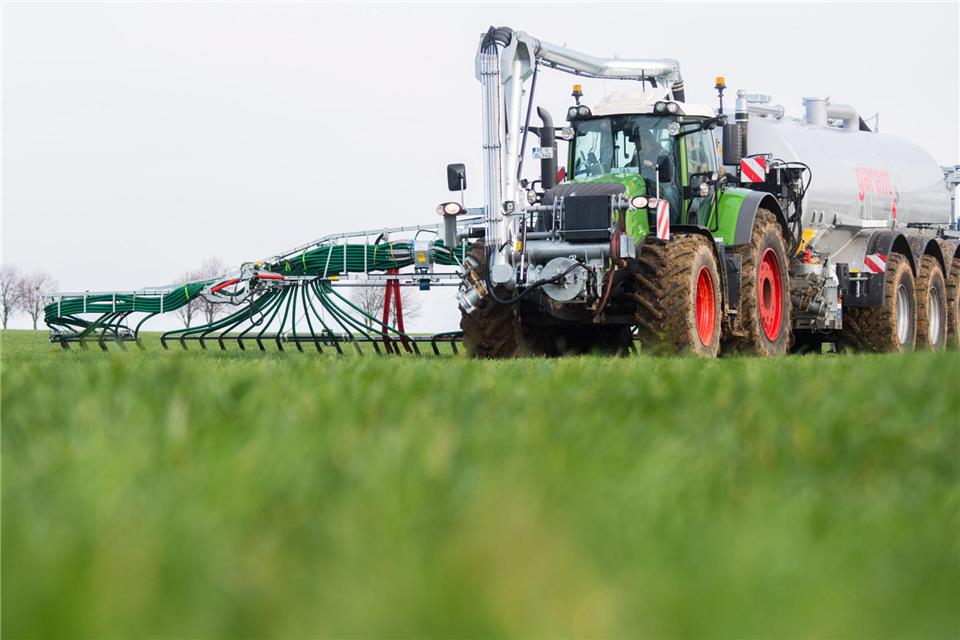 Bei der Düngung von Feldfrüchten ist neben der Gülle in der Regel auch Mineraldünger nötig, um einen optimalen Ertrag zu erzielen. Die Preise dafür sind zuletzt extrem gestiegen.