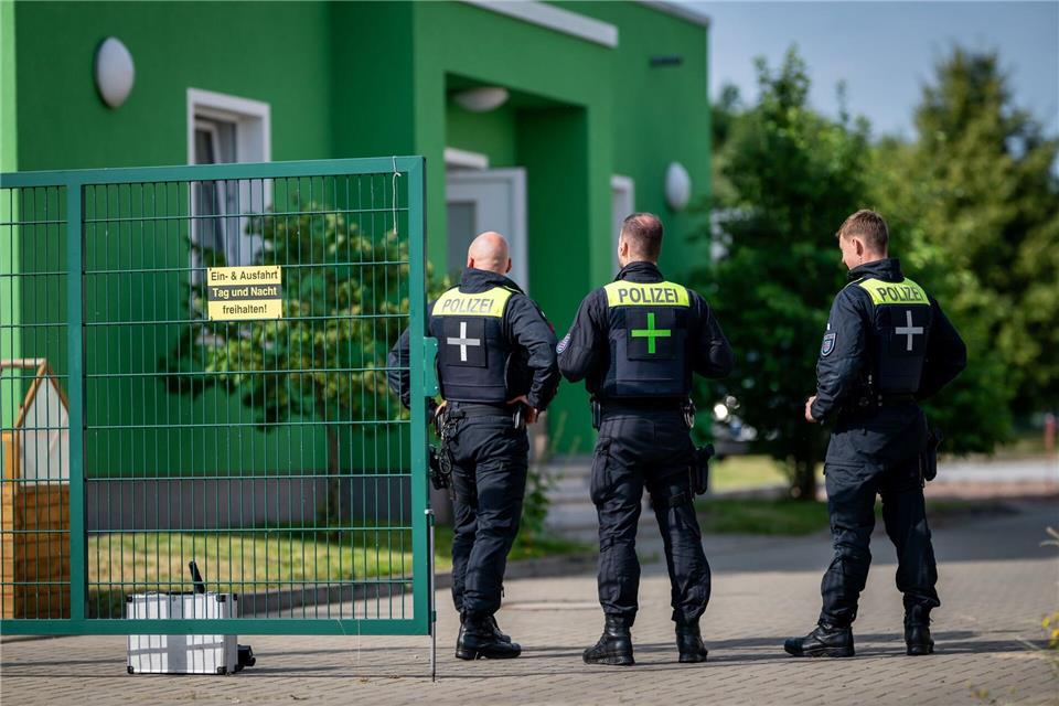 Bei der Gewerkschaft der Polizei Thüringen kam es im Zuge von Ermittlungen mehrmals zu Durchsuchungen. (Archivbild) Jacob Schröter/dpa